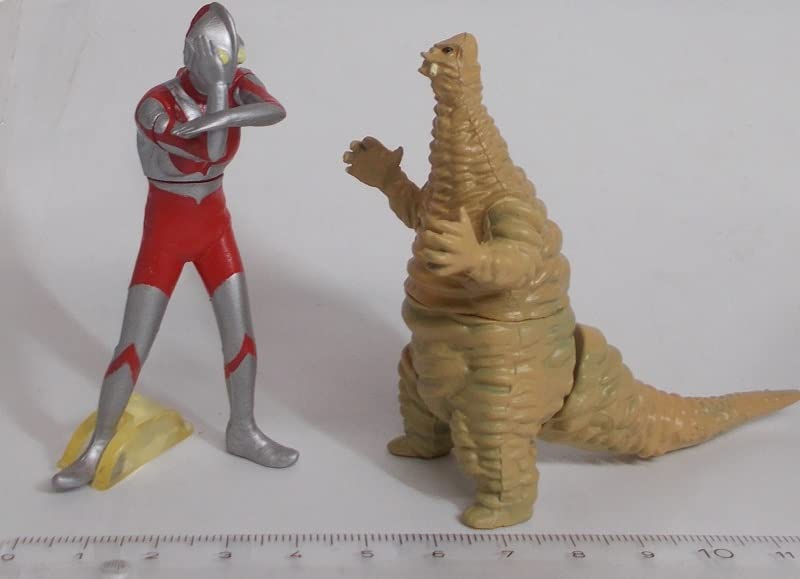 Amazon.co.jp: HGシリーズウルトラマン【ウルトラマン＆レッド